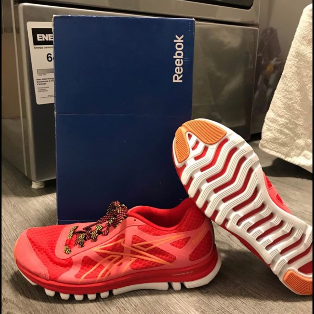 *NWT* Reebok sublite duo run